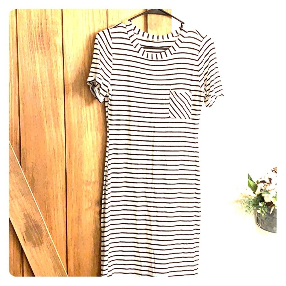 Black and white stripe tshirt dress